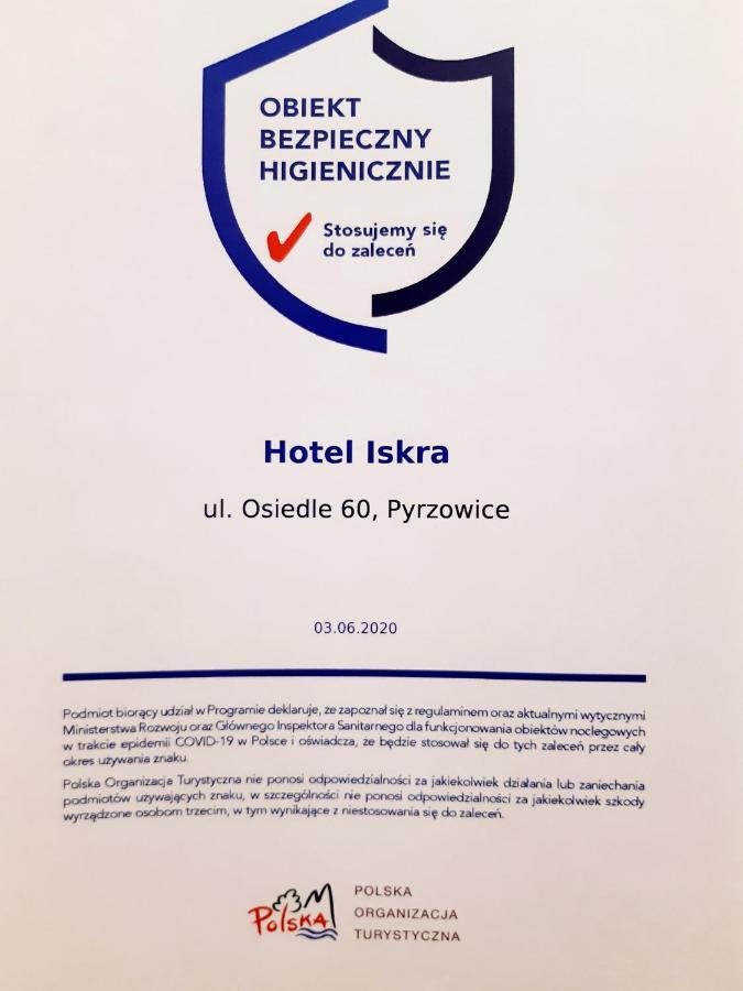 Hotel Iskra By Katowice Airport Пижовице Екстериор снимка
